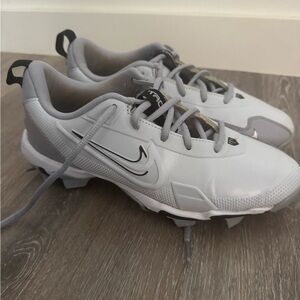 Nike White and Gray Sports Cleats